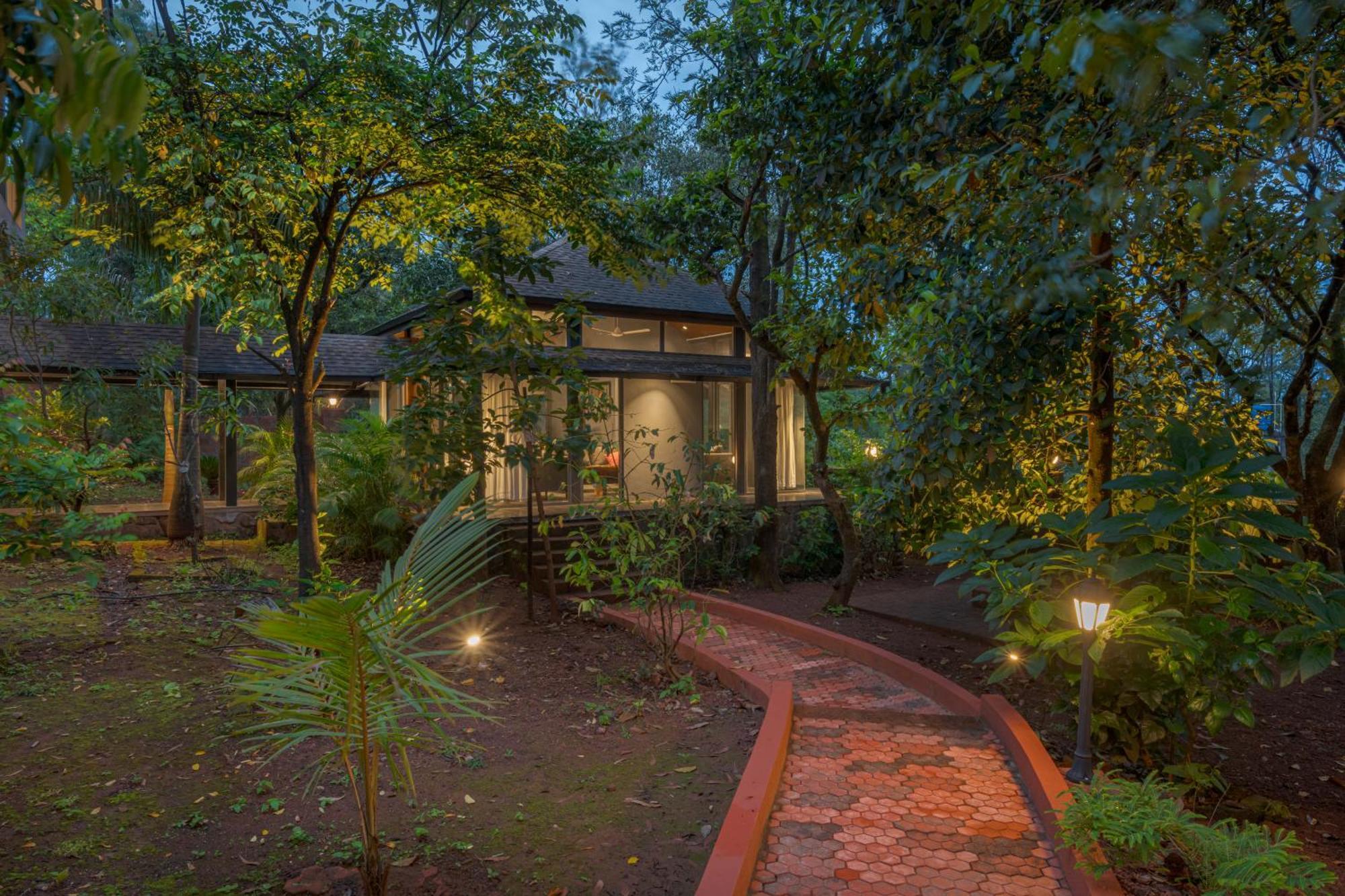 Saffronstays The Glasshouse, Panchgani - Beautiful Glass Villa For Couples 外观 照片